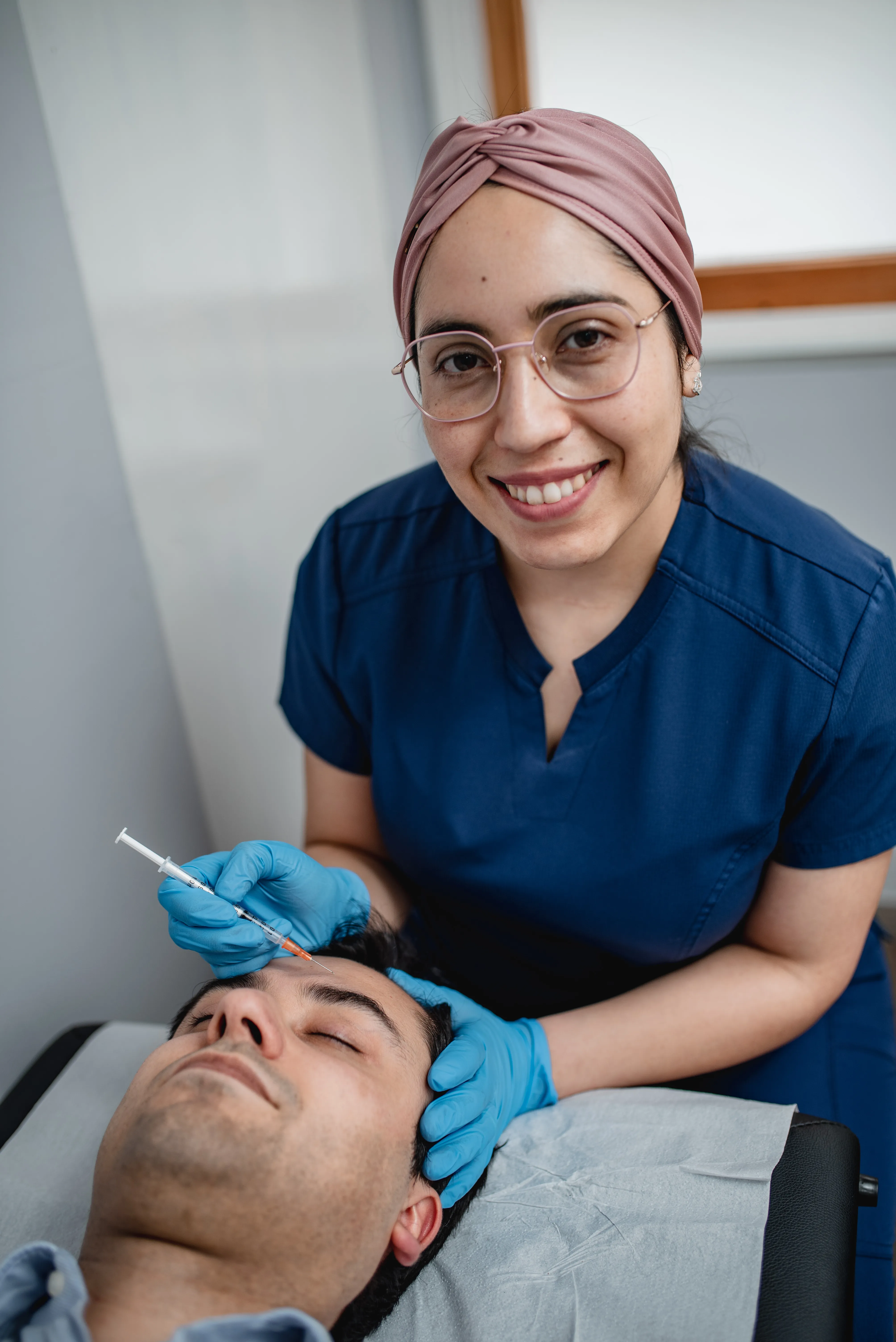 Profesional de la Salud en Blue Skin